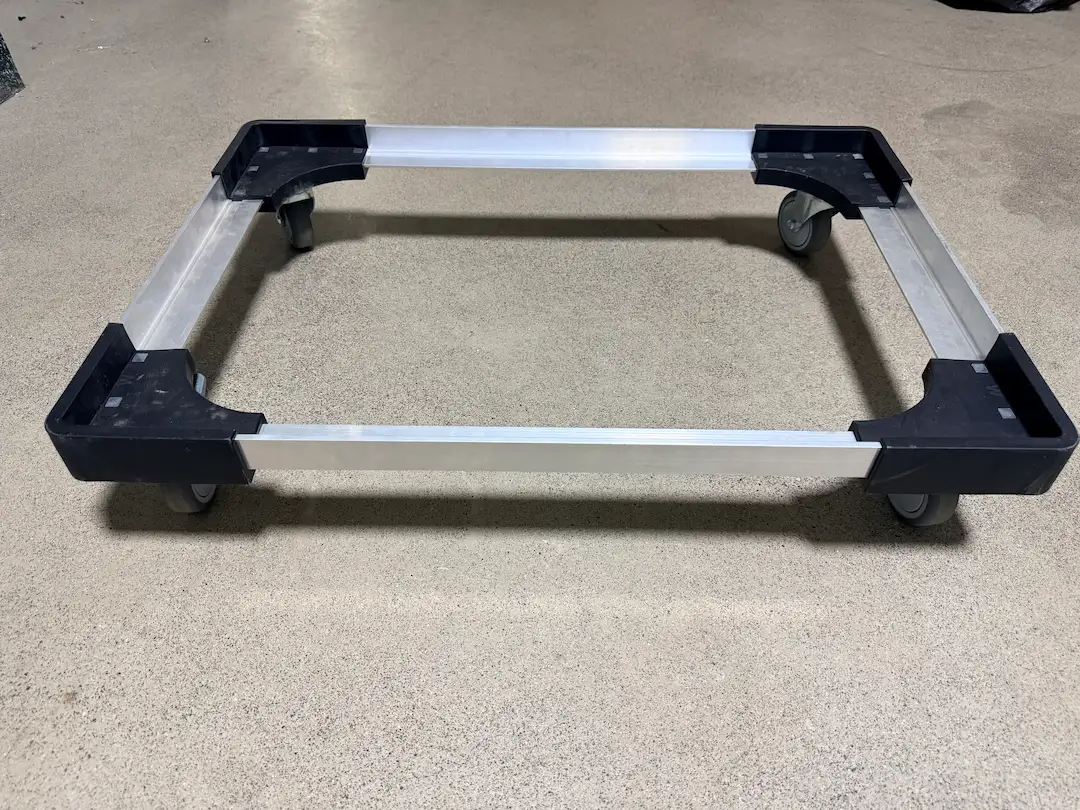 QYWG6343 Aluminum Crate Dolly – 630 × 430 mm QYWG6343 aluminum crate dolly with 630 × 430 mm frame